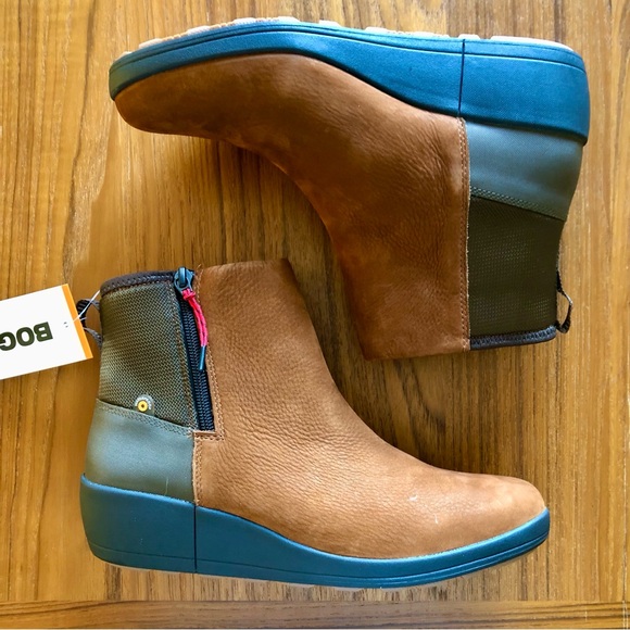 Versatile Bogs Vista Rugged Zip Snow Boots in Cognac  Suede, Women’s Size 9 - Picture 5 of 9